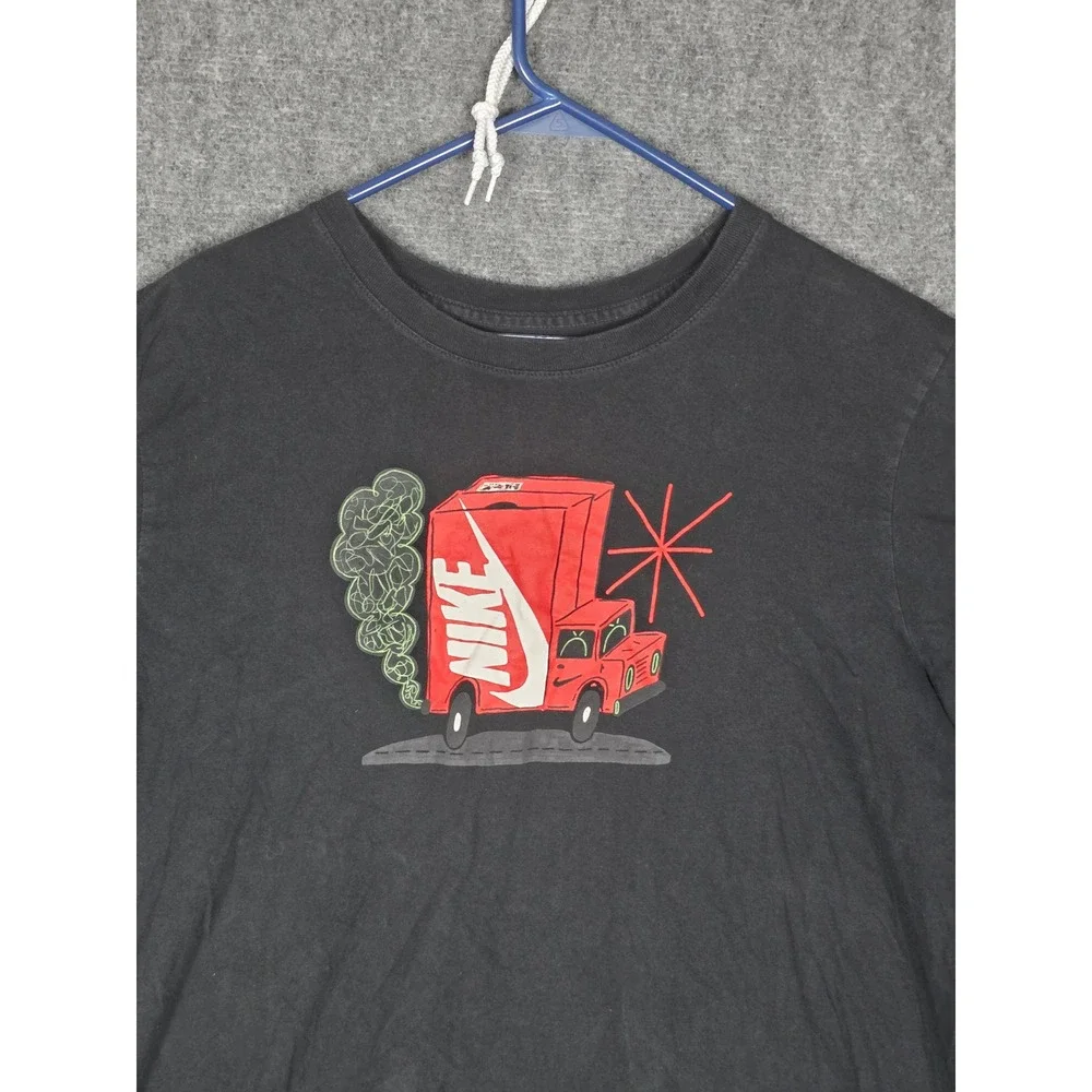 Nike Tee Black XL TIE Truck Graphic‎ Short Sleeve Mens Top